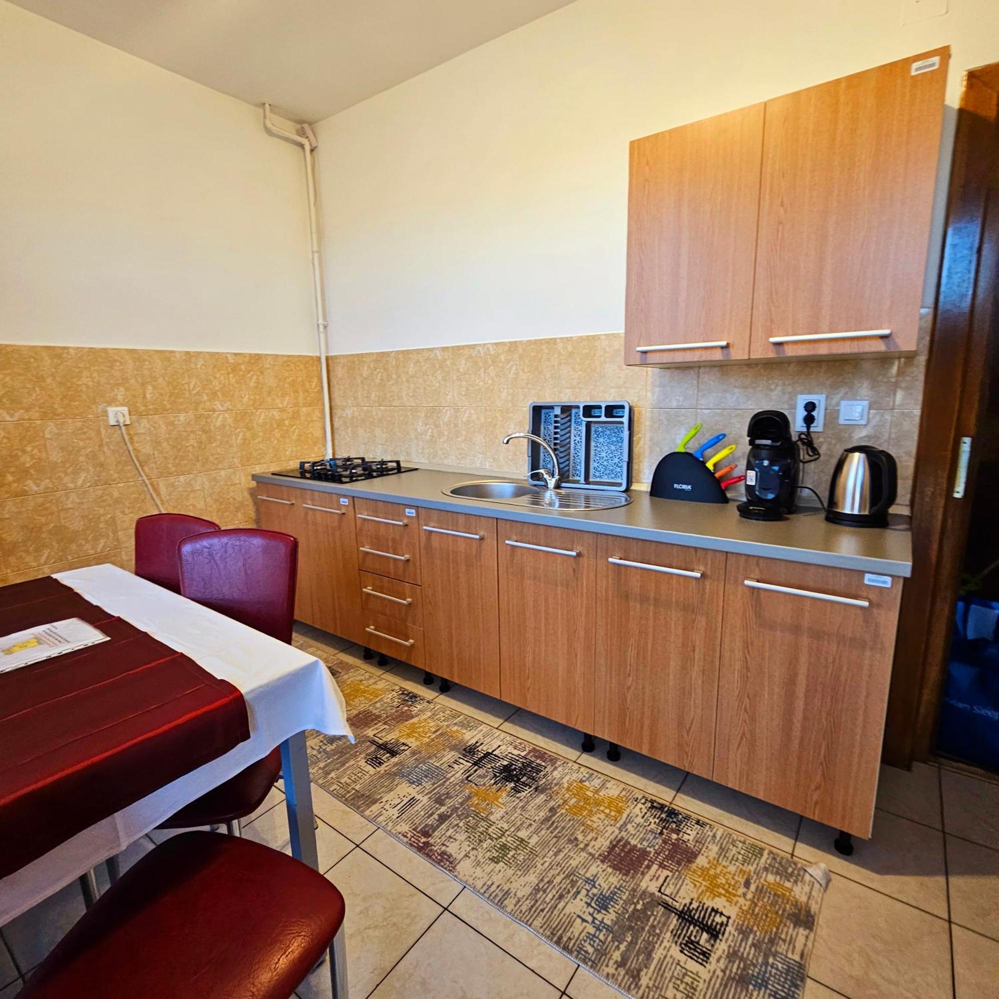 Apartment Zarnesti City Centre Vmp Free Parking Zimmer foto