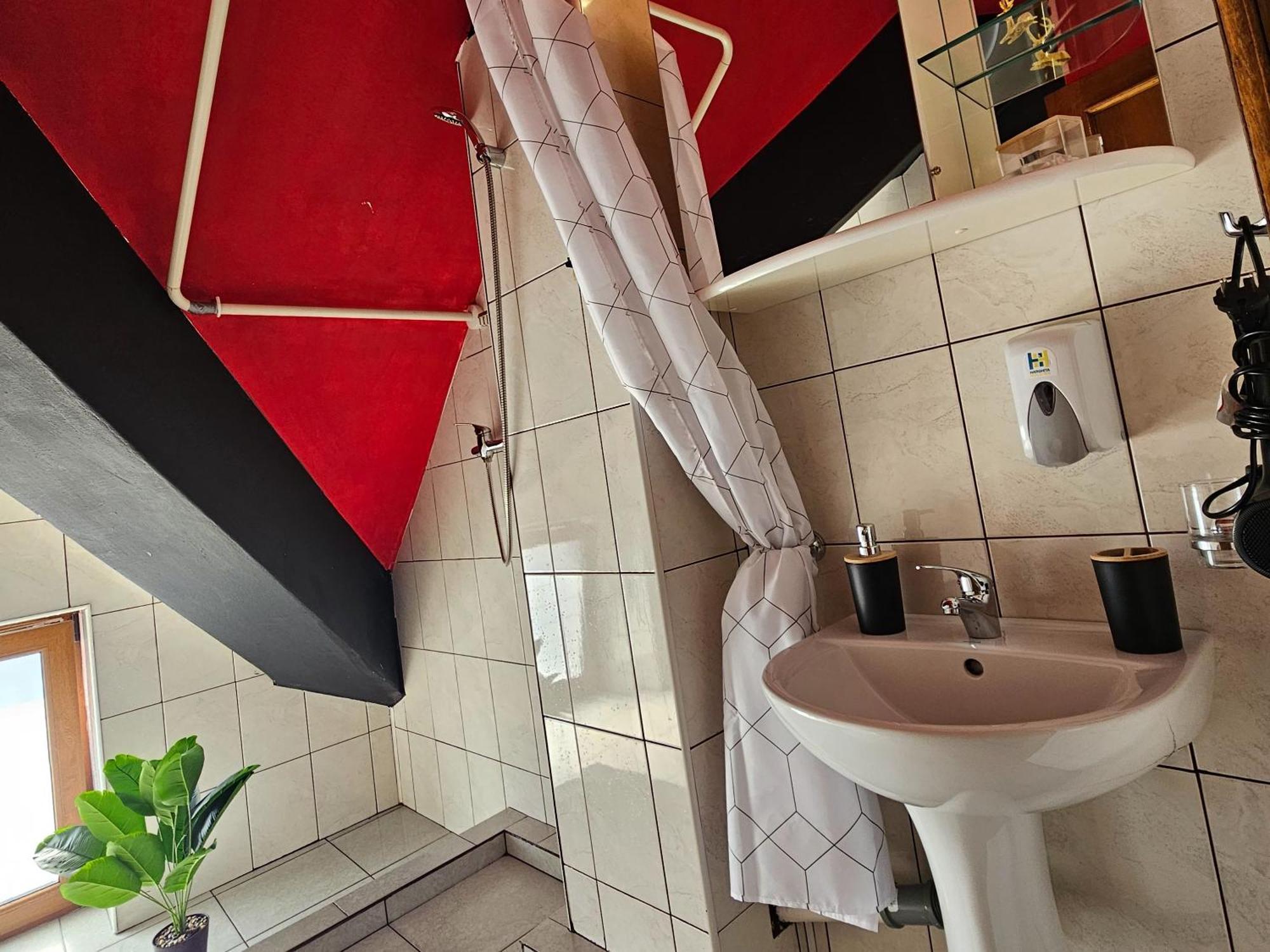 Apartment Zarnesti City Centre Vmp Free Parking Zimmer foto