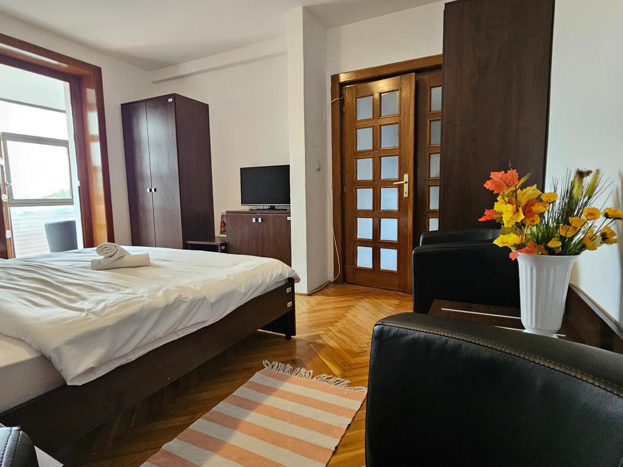 Apartment Zarnesti City Centre Vmp Free Parking Exterior foto